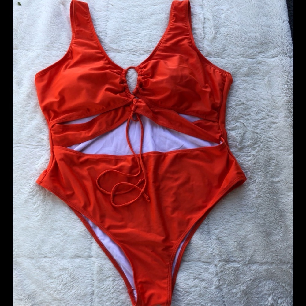 SHEIN NWOT swimsuit 😎
